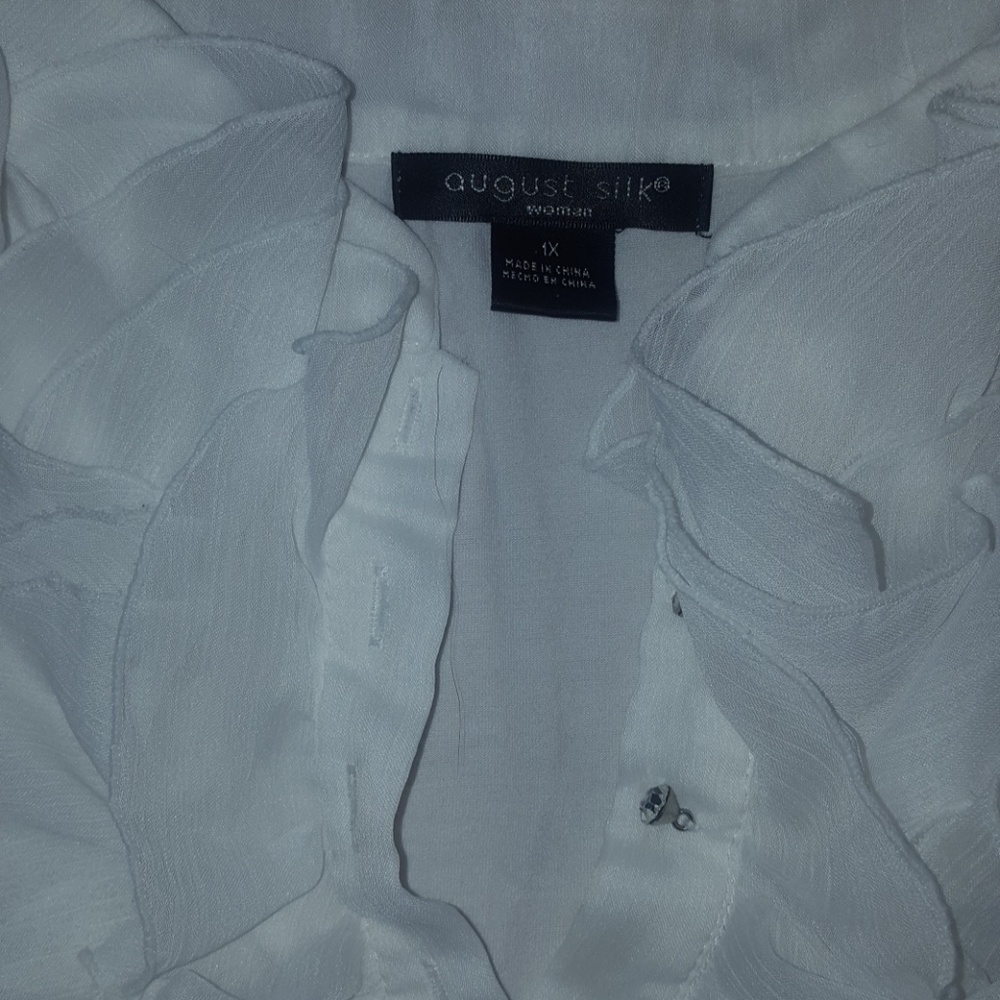 White blouse - Picture 3 of 3